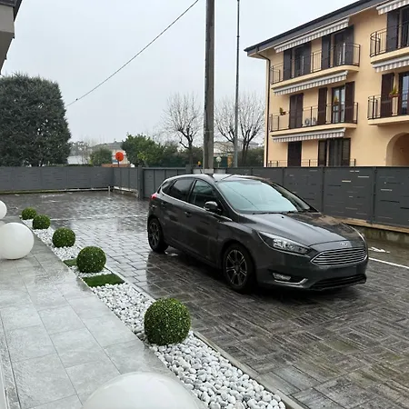 Franciacorta Bergamo Airport * Telgate